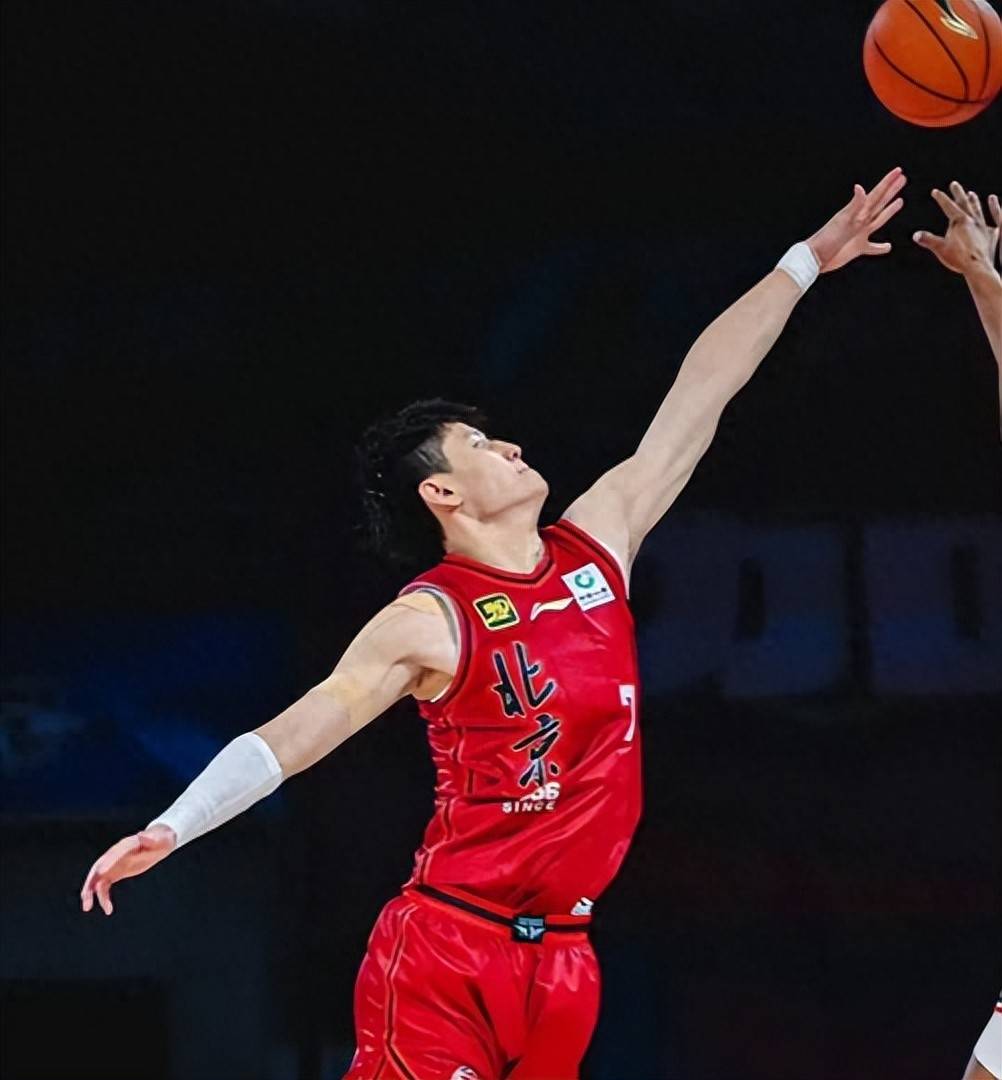 包含CBA常规赛赛前再迎强敌,底特律活塞刷新队史纪录,主帅态度——压力陡增,训练强度明显提升的词条-开云链接