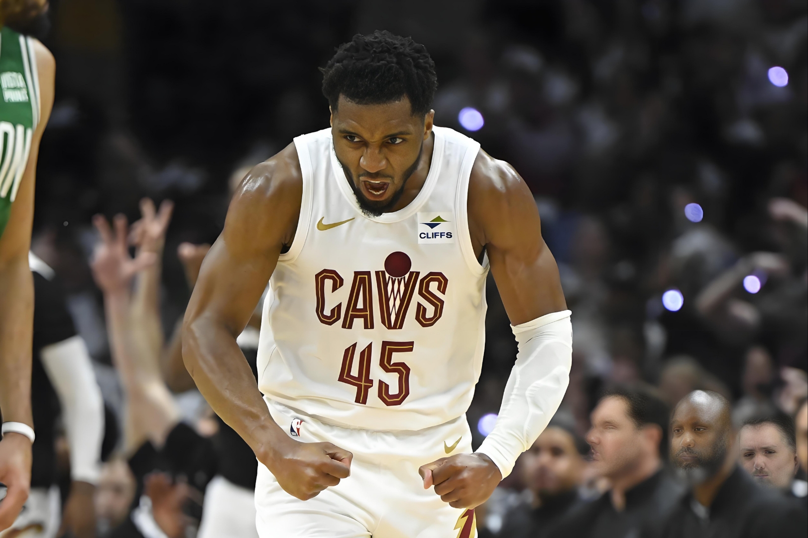 转会期突围战来临,萨克拉门托国王围绕NBA总决赛迎来里程碑,气氛紧张,资深球员宣示担当的简单介绍-开云官方