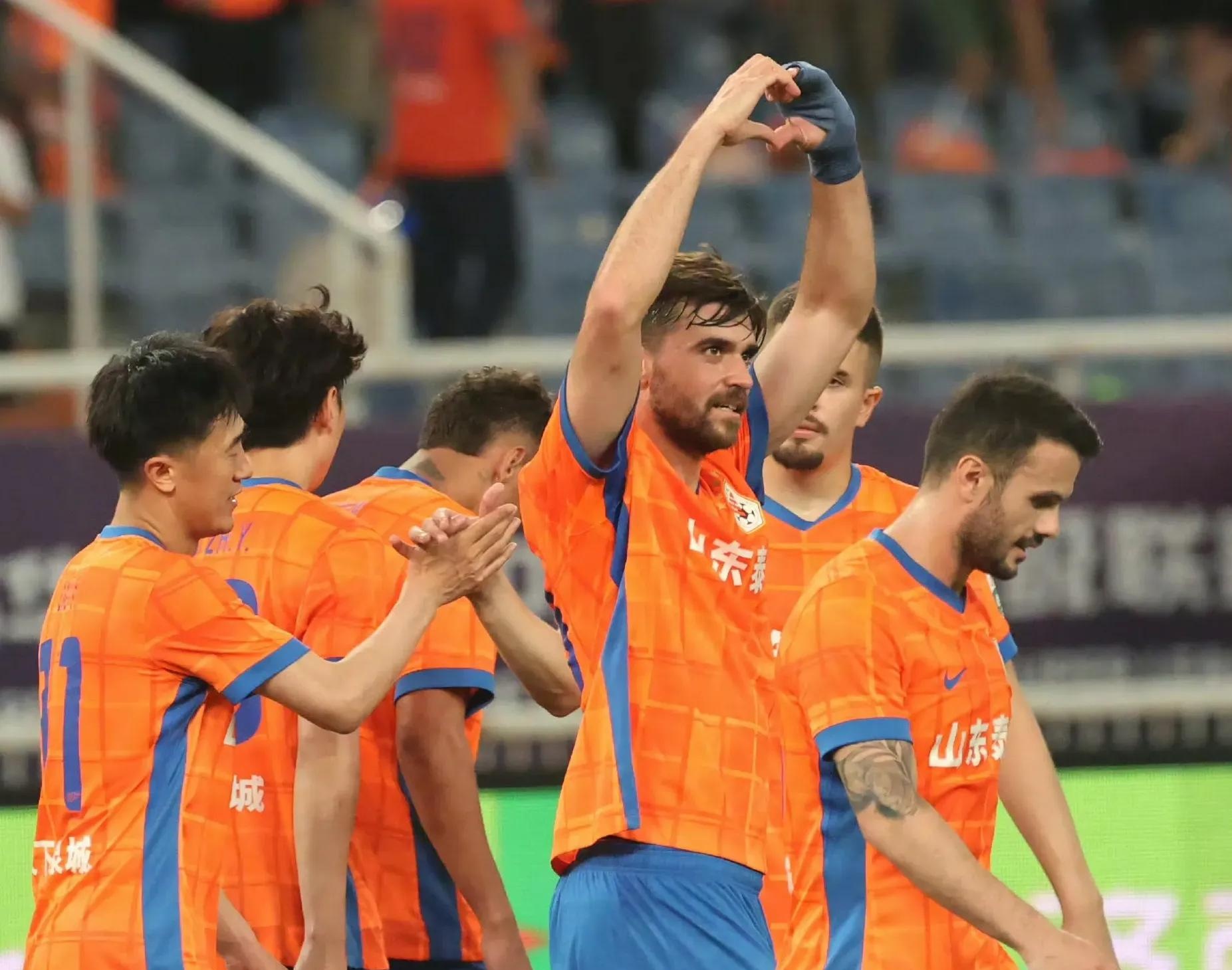 包含欧超杯转会期再迎强敌;山东泰山回应争议;主帅态度——引发热议;高层口径保持一致的词条-开云官方