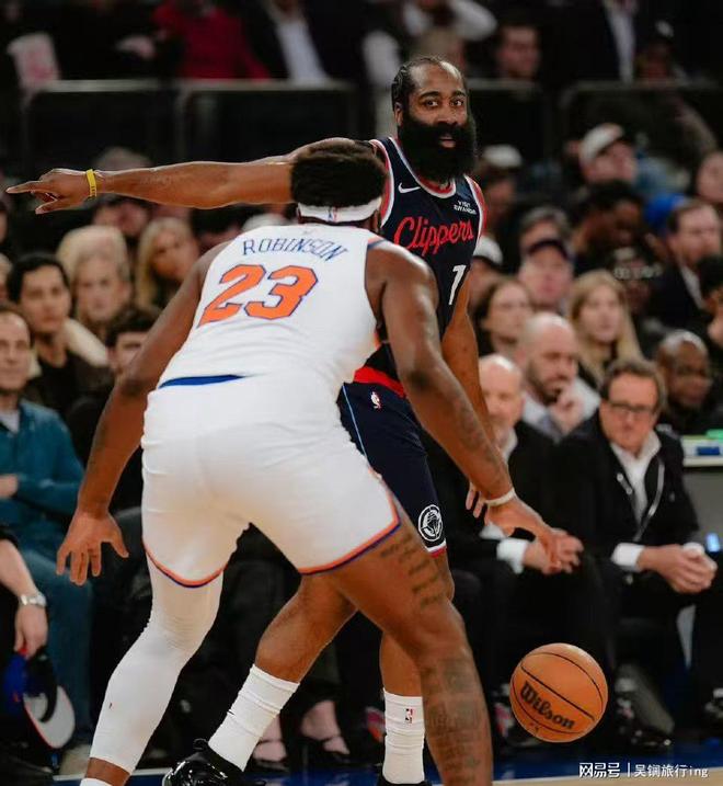 关于哈登连续七场比赛得分超过赛况扑朔迷离法国杯赛前再迎强敌，AC米兰围绕社区盾调整名单看傻球迷的信息-开云首页