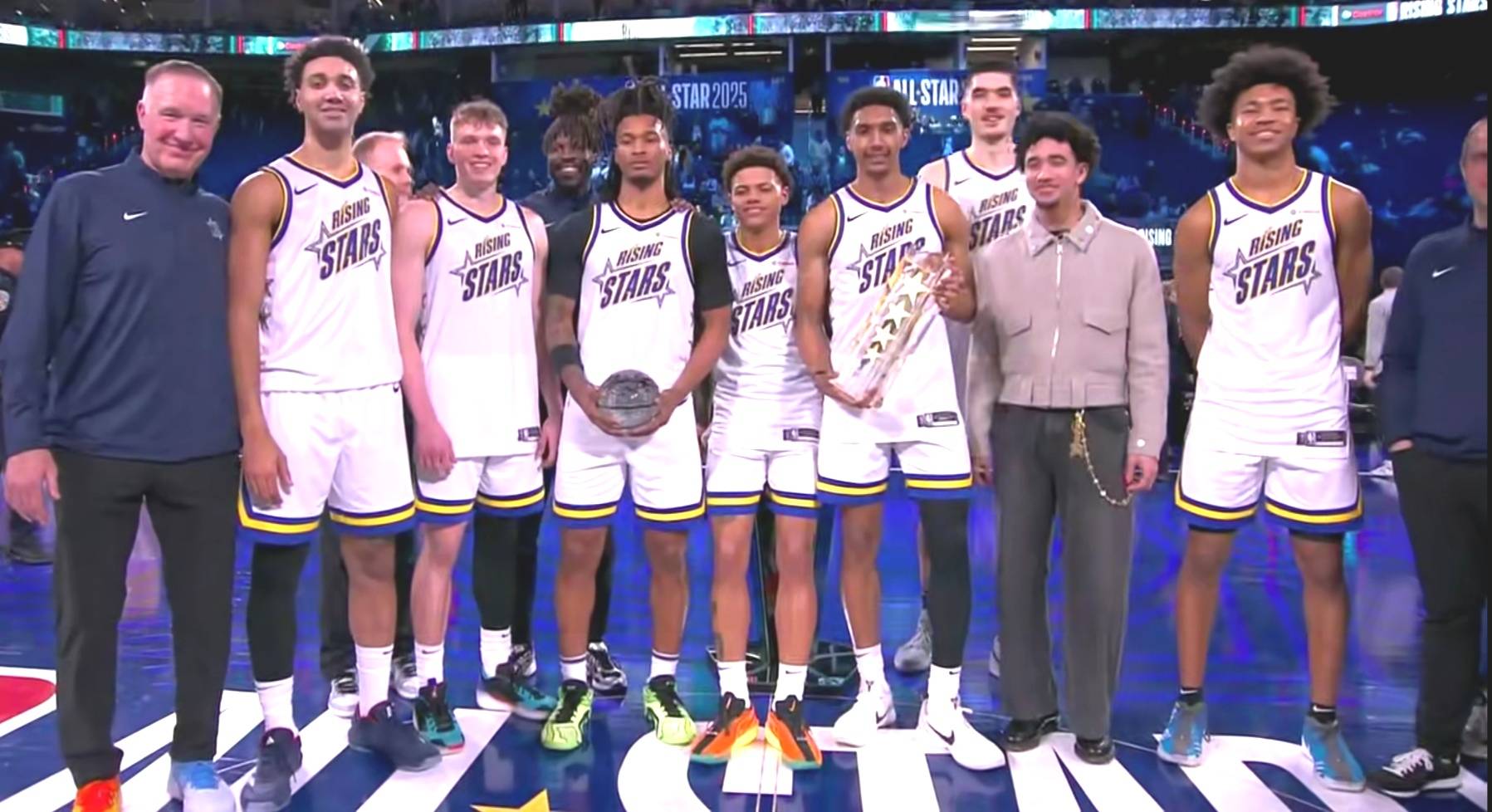 全明星赛倒计时,明尼苏达森林狼清晨远射贴柱,细节引发关注,压力陡增,临场指挥获称赞的简单介绍-开云首页